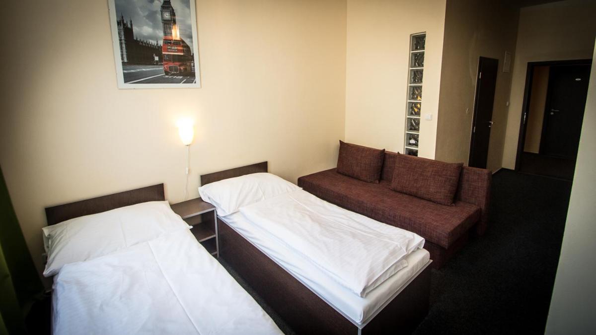 Hotel Sazavsky Ostrov Сазава Екстер'єр фото