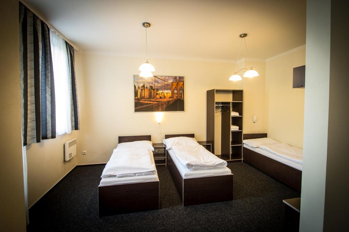 Hotel Sazavsky Ostrov Сазава Екстер'єр фото